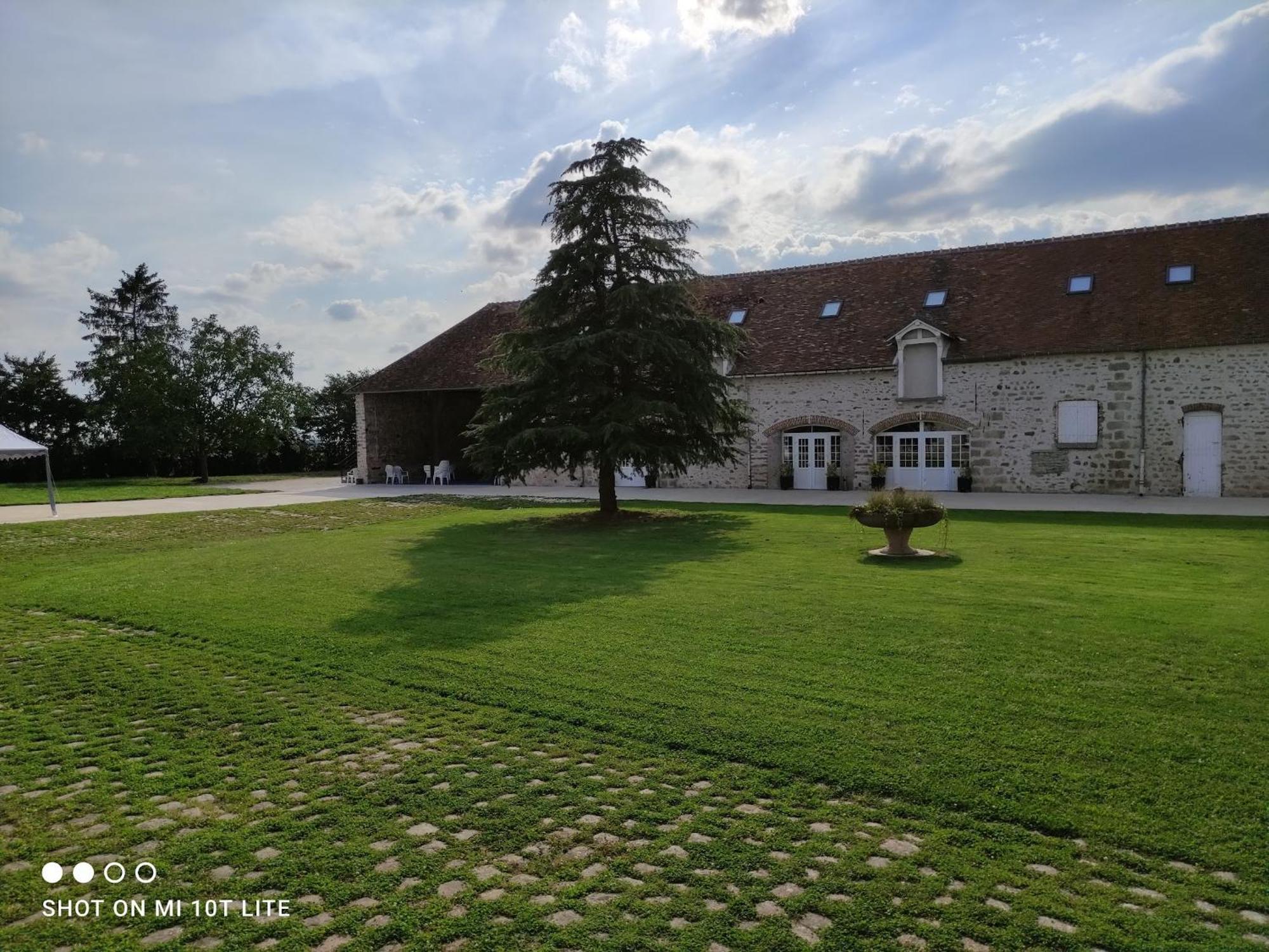 Domaine De La Ferme De Mont Panzió Mormant Kültér fotó